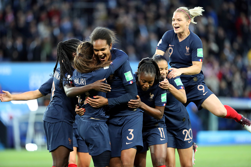 开云体育平台APP-法国队轻取中国队，波尔带队取胜